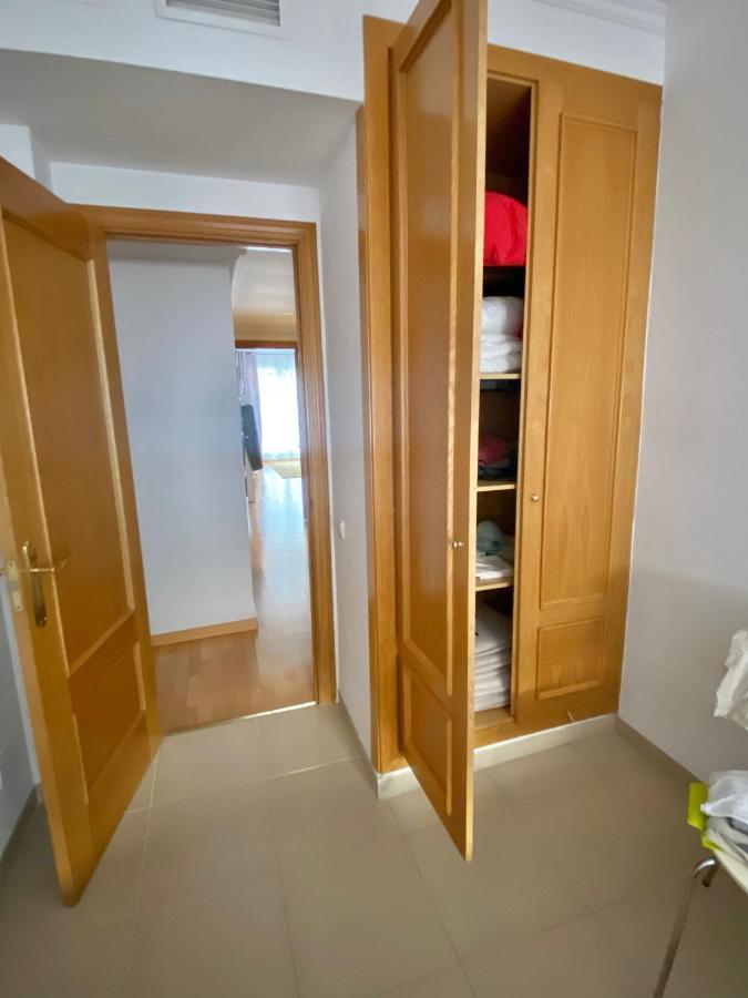 Roni Rooms サロウ エクステリア 写真