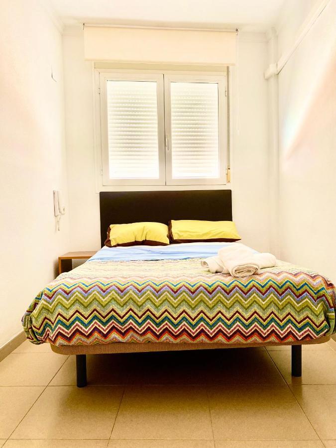 Roni Rooms サロウ エクステリア 写真